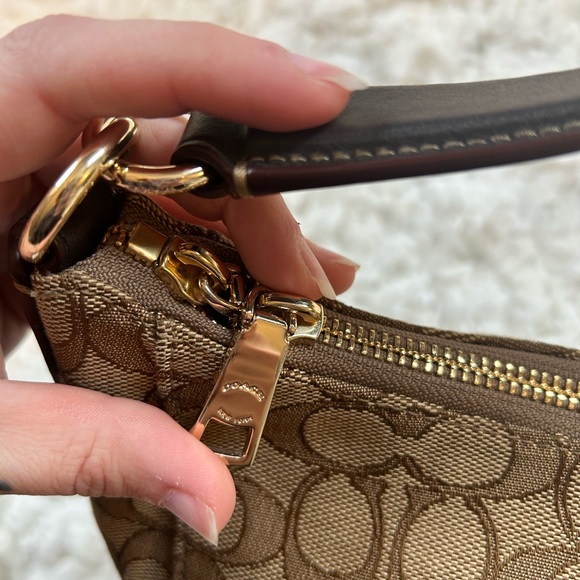 Coach c1757-f58284 East/West Celeste Hobo Signature Canvas  Shoulder Bag - Picture 5 of 14